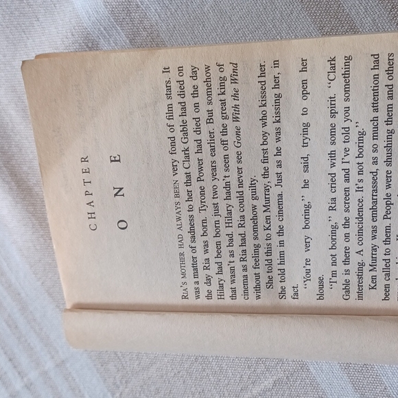 TARA ROAD BY MAEVE BINCHY - Picture 4 of 6